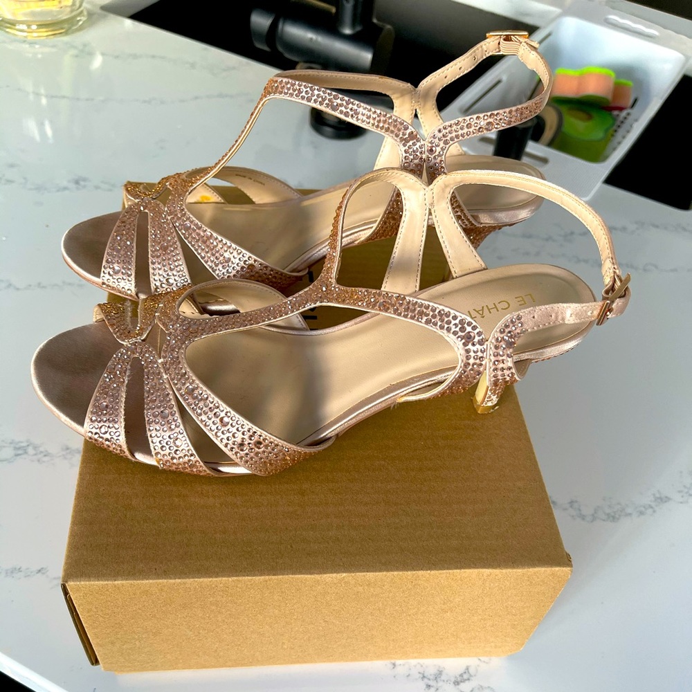 Le Château sandals size 40